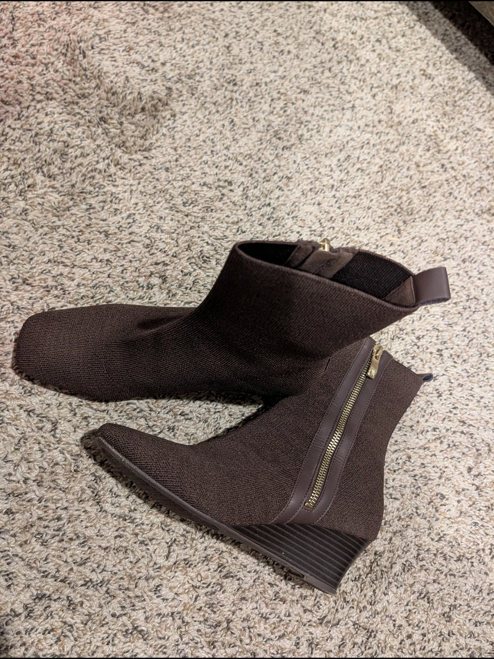 Vivaia EUC Wedge Boots in Chocolate Brown